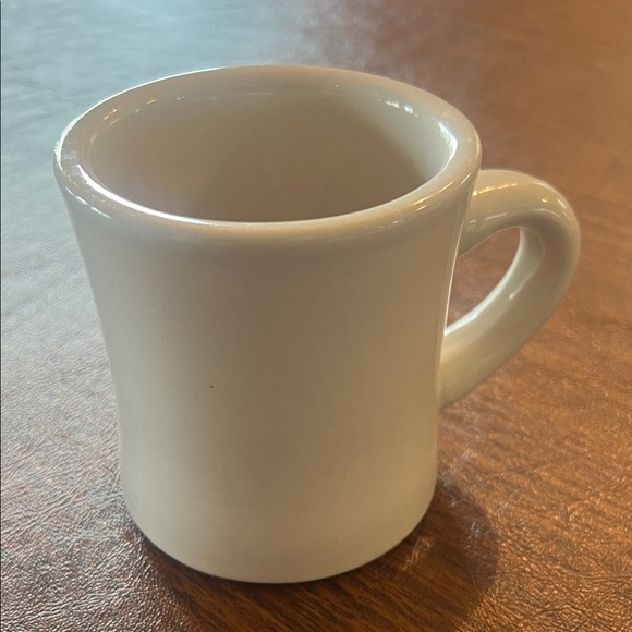 Vintage 2004 MTV NYC White Mug with King Kong Monkey - Picture 3 of 5